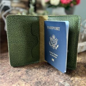 PLG Avocado Passport Holder